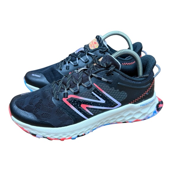 New Balance Women's size 8 Fresh Foam Garoe V1 Trail Running Shoe - Picture 1 of 9